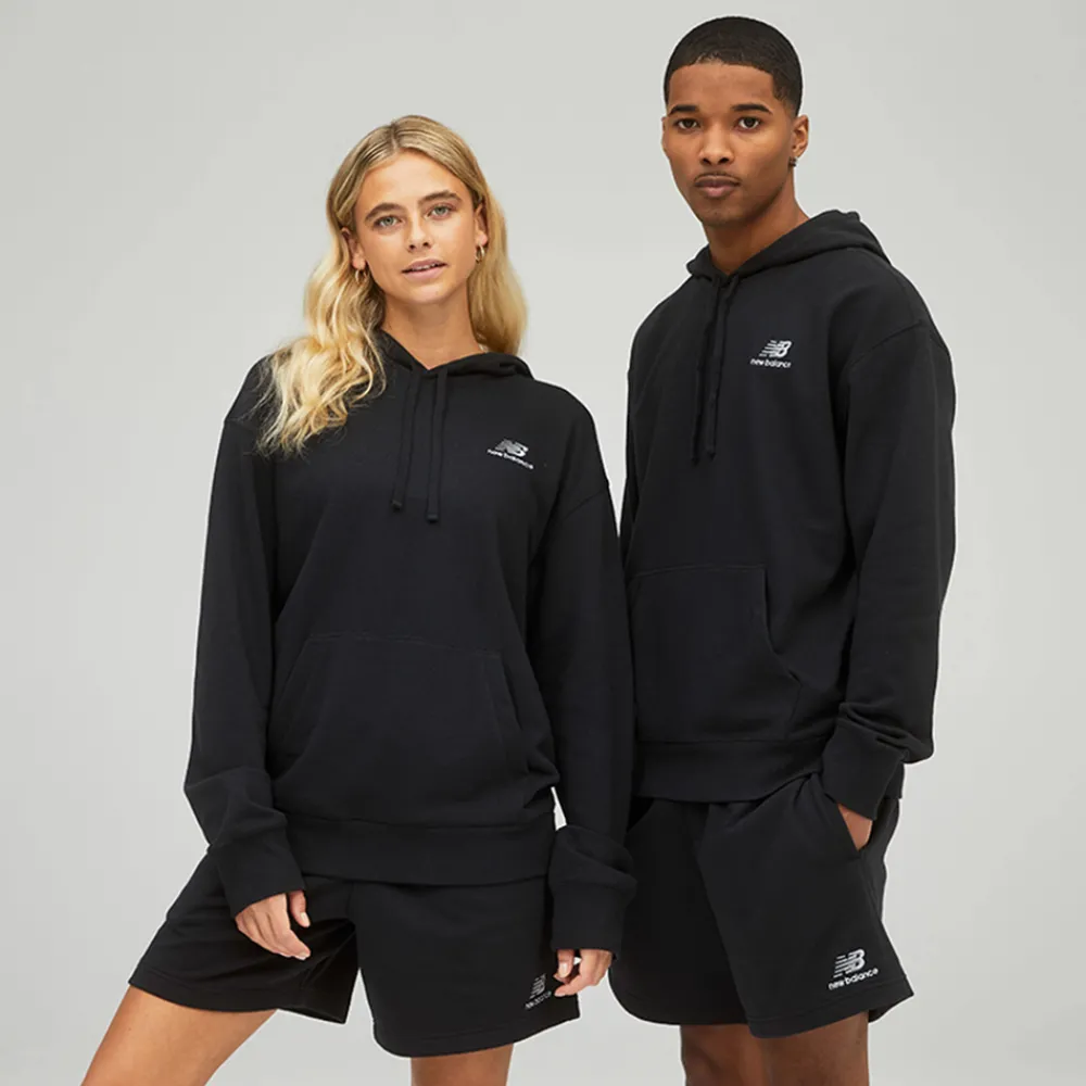 New Balance Bluza UT21500BK – czarna