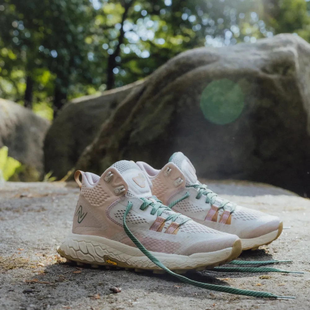 BUTYBIEGOWE|AKTYWNOSE|BIEGANIE*New Balance BUTYBIEGOWE|AKTYWNOSE|BIEGANIE Buty damskie Fresh Foam Hierro Mid WTHIMCAB – białe