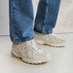 New Balance Buty męskie ML610TF – beżowe