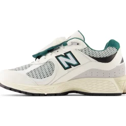New Balance Buty męskie M2002RVD – białe