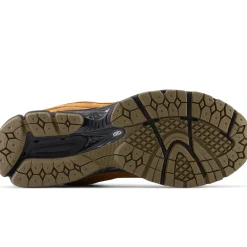 New Balance Buty męskie M2002REI – brązowe