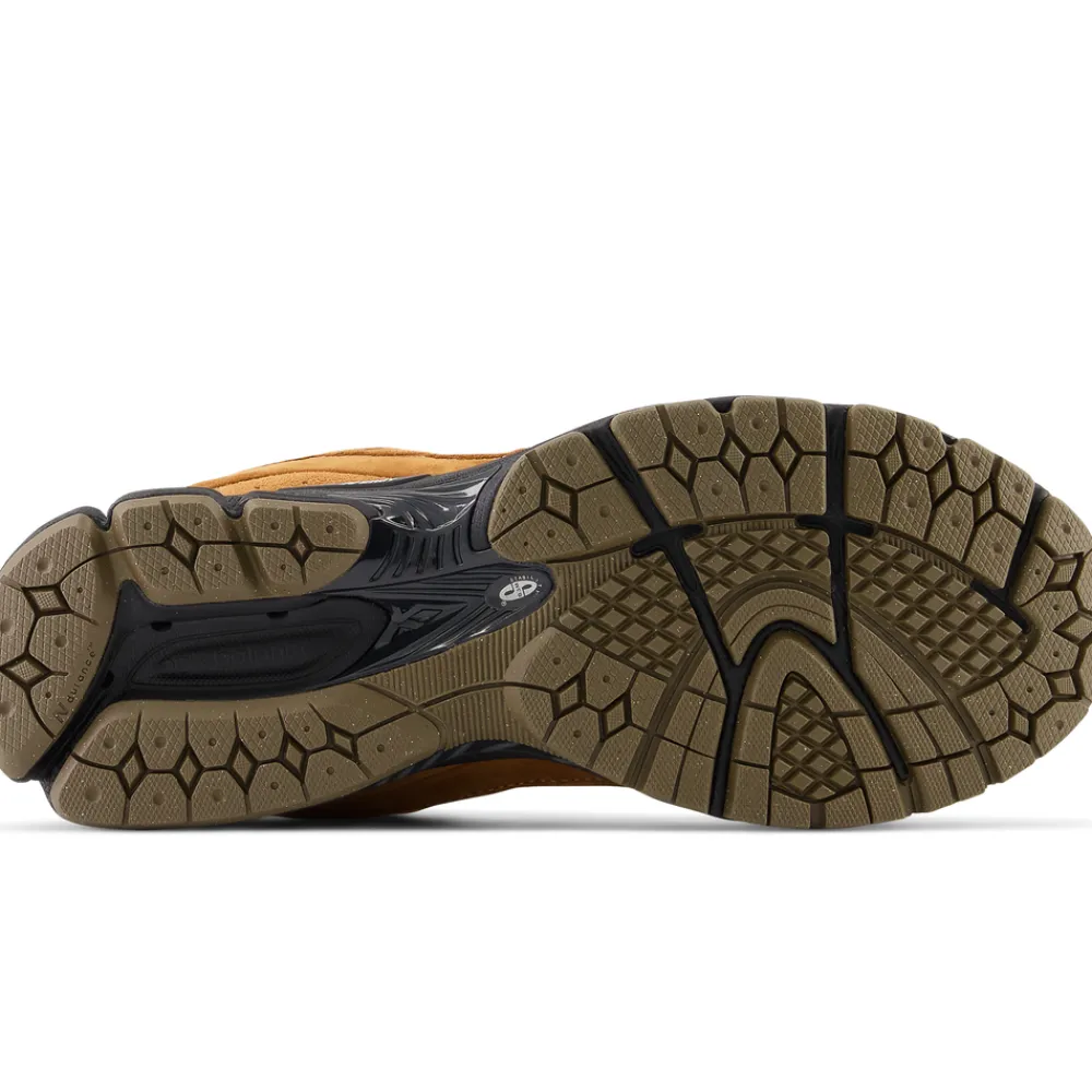 New Balance Buty męskie M2002REI – brązowe