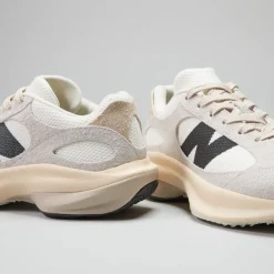 New Balance Buty unisex WRPD RUNNER UWRPDMOB – beżowe