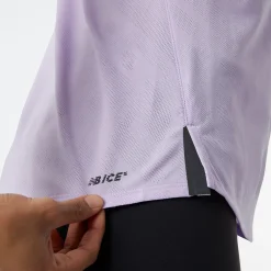 ODZIEZ BIEGOWA|BIEGANIE*New Balance ODZIEZ BIEGOWA|BIEGANIE Koszulka damska WT23281CYI – fioletowa