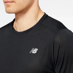 ODZIEZ BIEGOWA|BIEGANIE*New Balance ODZIEZ BIEGOWA|BIEGANIE Koszulka męska MT23222BK – czarna