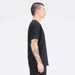 ODZIEZ BIEGOWA|BIEGANIE*New Balance ODZIEZ BIEGOWA|BIEGANIE Koszulka męska MT33281BK – czarna