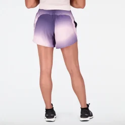 ODZIEZ BIEGOWA|BIEGANIE*New Balance ODZIEZ BIEGOWA|BIEGANIE Spodenki damskie WS23229LLC – fioletowe