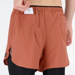 ODZIEZ BIEGOWA|BIEGANIE*New Balance ODZIEZ BIEGOWA|BIEGANIE Spodenki męskie MS23282MHY – brązowe