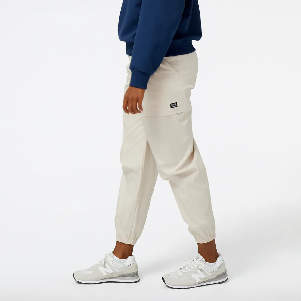 New Balance Spodnie damskie WP31506TWF – beżowe