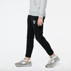 New Balance Spodnie dziecięce YP31515BK – czarne