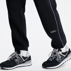New Balance Spodnie męskie MP33518BK – czarne